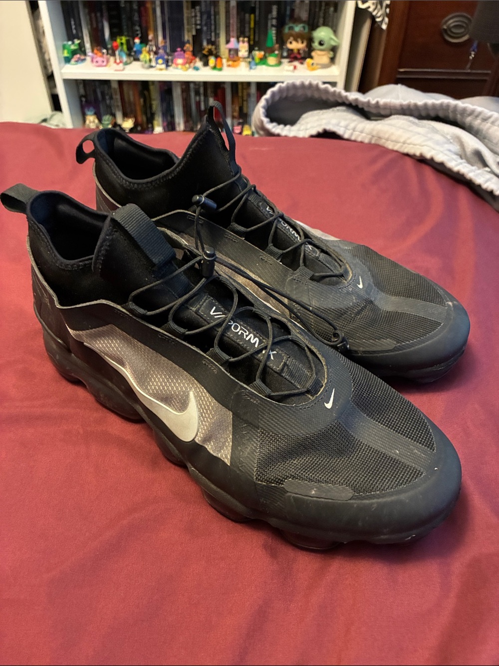 Nike Men's Black and Silver VaporMax Utility Sneakers